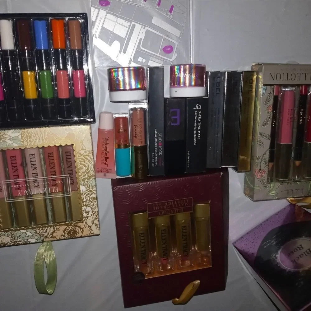 Surprise 🫢 Beauty lip bundle